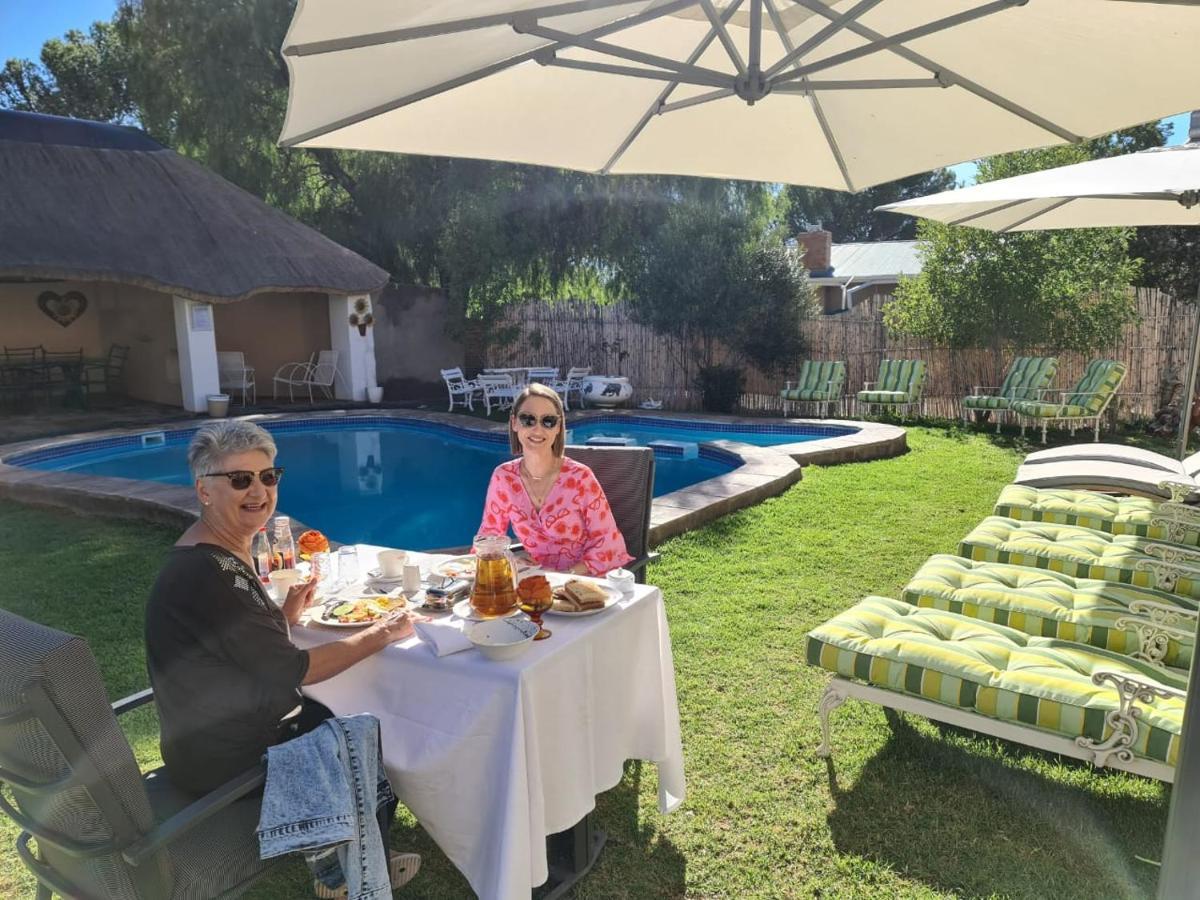 Victoria Oaks Guesthouse Victoria West Bagian luar foto