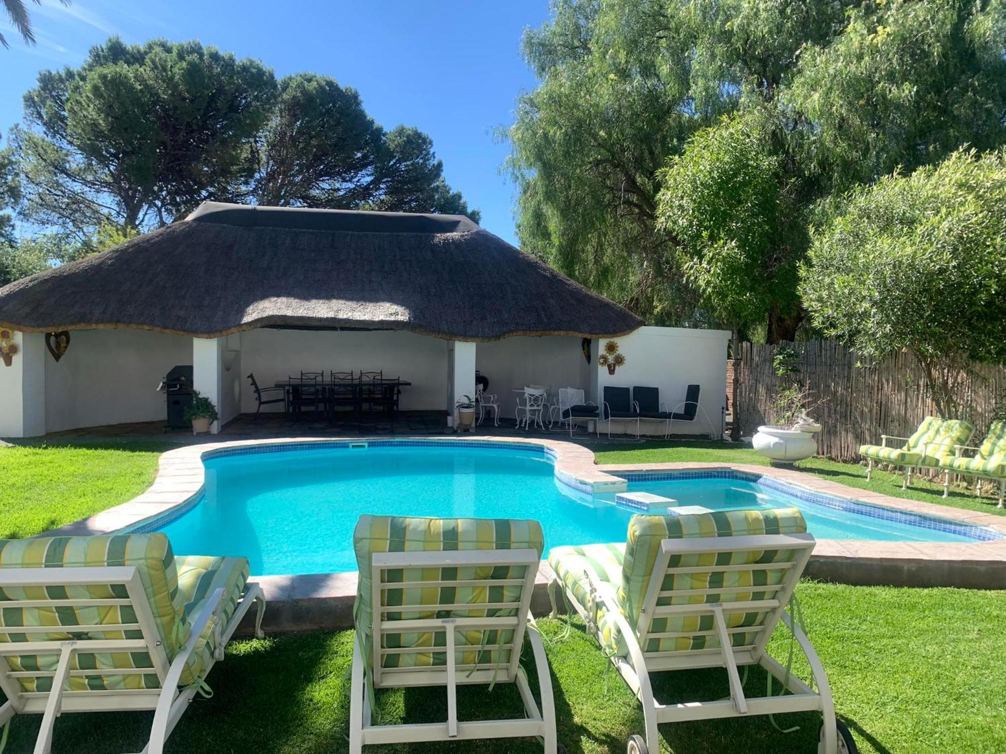 Victoria Oaks Guesthouse Victoria West Bagian luar foto